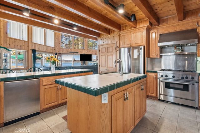 202 S Eagle Drive, Big Bear Lake, CA 92315