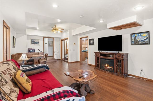 202 S Eagle Drive, Big Bear Lake, CA 92315