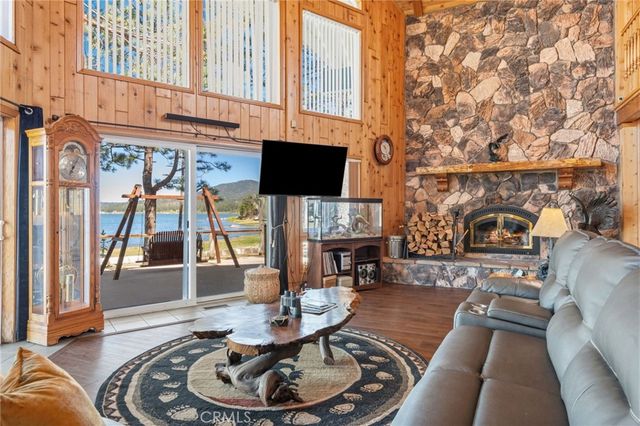 202 S Eagle Drive, Big Bear Lake, CA 92315