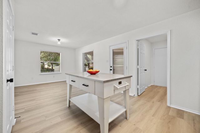 1818 Lost Maples LOOP, Cedar Park, TX 78613