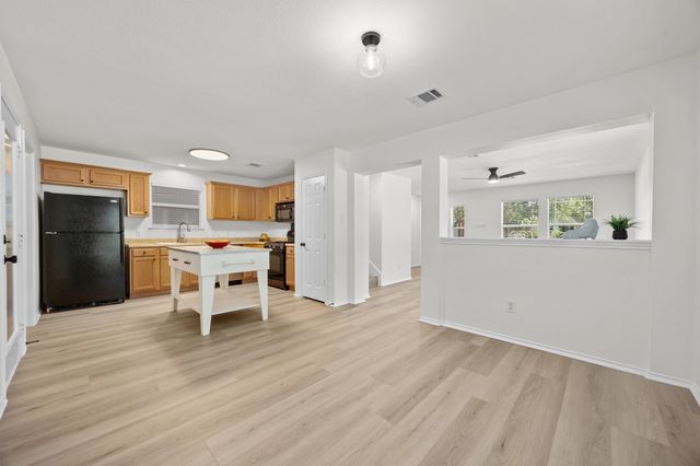 1818 Lost Maples LOOP, Cedar Park, TX 78613
