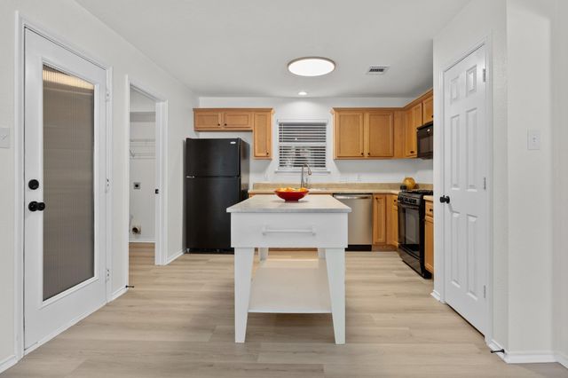 1818 Lost Maples LOOP, Cedar Park, TX 78613