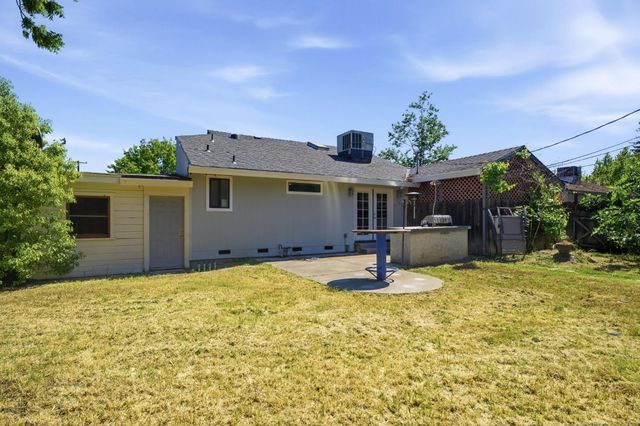 2821 Kino St, Sacramento, CA 95821