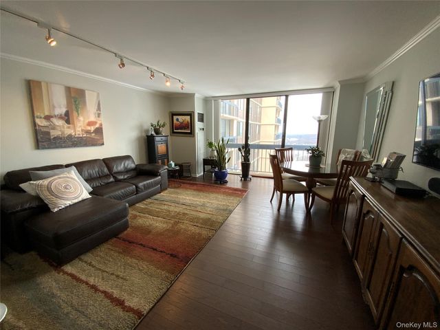 27110 Grand Central Parkway 31Y, Floral Park, NY 11005