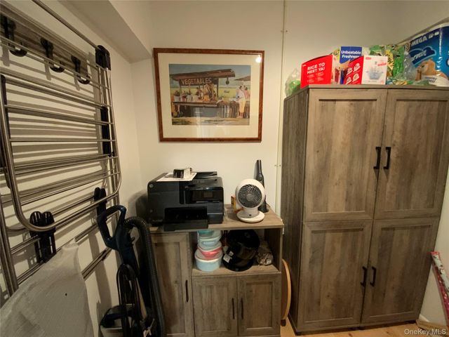 27110 Grand Central Parkway 31Y, Floral Park, NY 11005