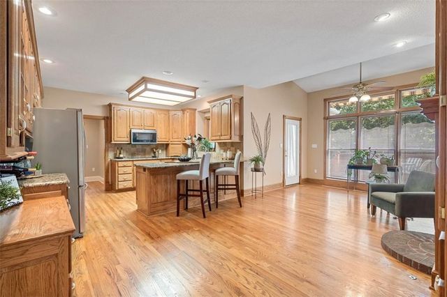 22918 NW Ashford Court, Blue Springs, MO 64015