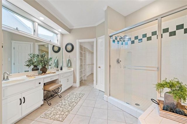 22918 NW Ashford Court, Blue Springs, MO 64015