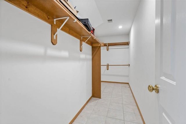 22918 NW Ashford Court, Blue Springs, MO 64015