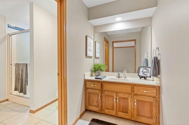 22918 NW Ashford Court, Blue Springs, MO 64015