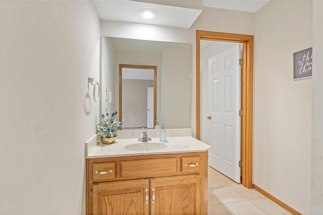 22918 NW Ashford Court, Blue Springs, MO 64015