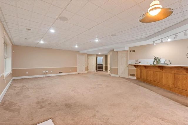 22918 NW Ashford Court, Blue Springs, MO 64015