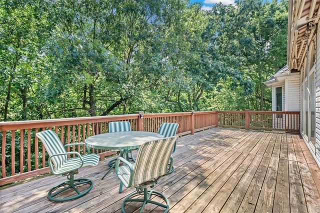 22918 NW Ashford Court, Blue Springs, MO 64015