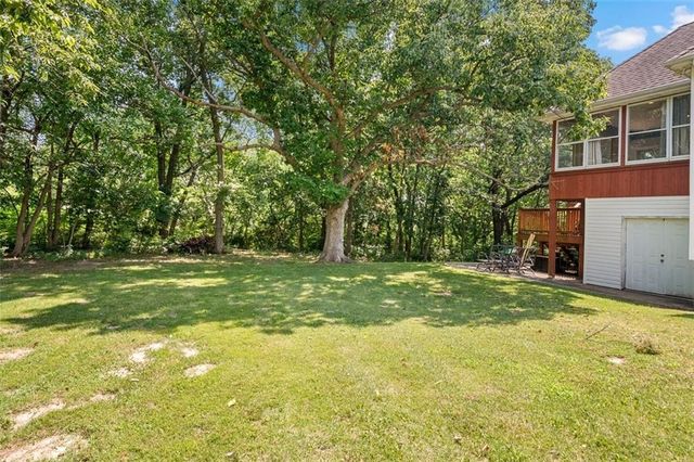 22918 NW Ashford Court, Blue Springs, MO 64015
