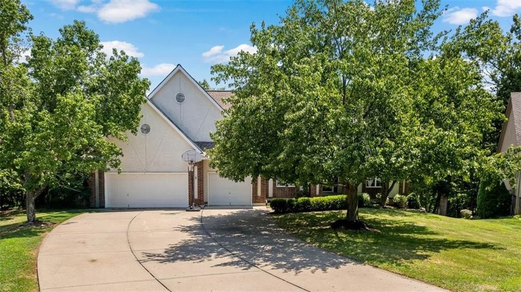 22918 NW Ashford Court, Blue Springs, MO 64015