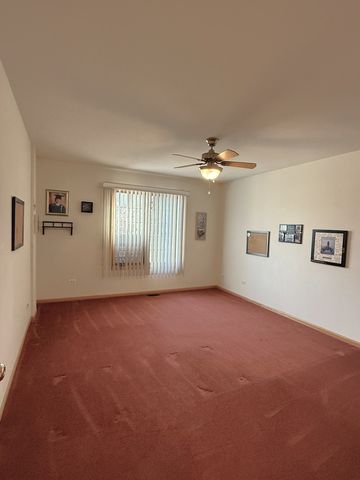 9400 CALEDONIA Drive, Tinley Park, IL 60487