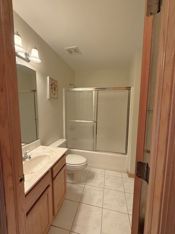 9400 CALEDONIA Drive, Tinley Park, IL 60487