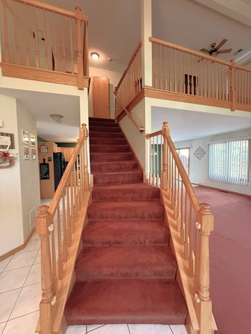 9400 CALEDONIA Drive, Tinley Park, IL 60487