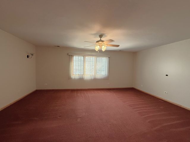 9400 CALEDONIA Drive, Tinley Park, IL 60487