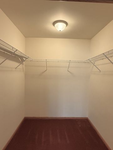 9400 CALEDONIA Drive, Tinley Park, IL 60487