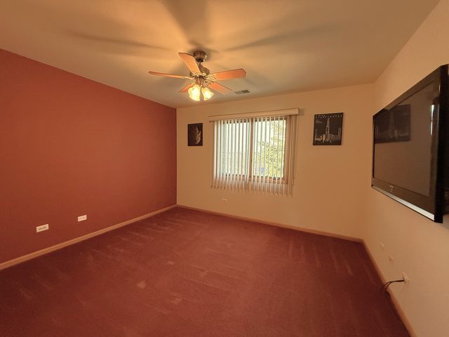 9400 CALEDONIA Drive, Tinley Park, IL 60487