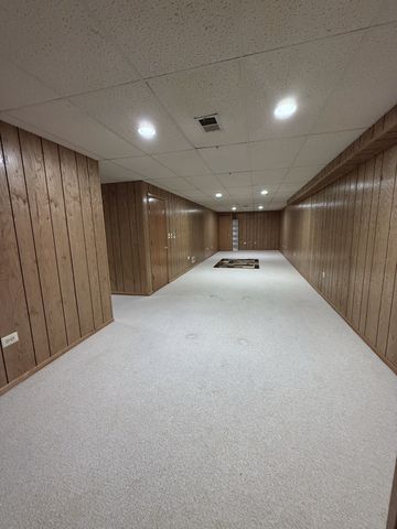 9400 CALEDONIA Drive, Tinley Park, IL 60487