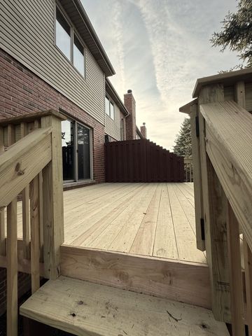 9400 CALEDONIA Drive, Tinley Park, IL 60487