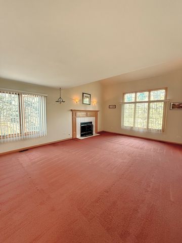 9400 CALEDONIA Drive, Tinley Park, IL 60487