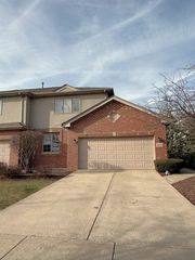 9400 CALEDONIA Drive, Tinley Park, IL 60487