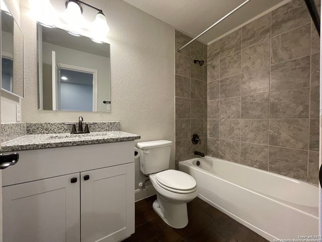 6423 Melanzane Ave Unit 104, San Antonio, TX 78233