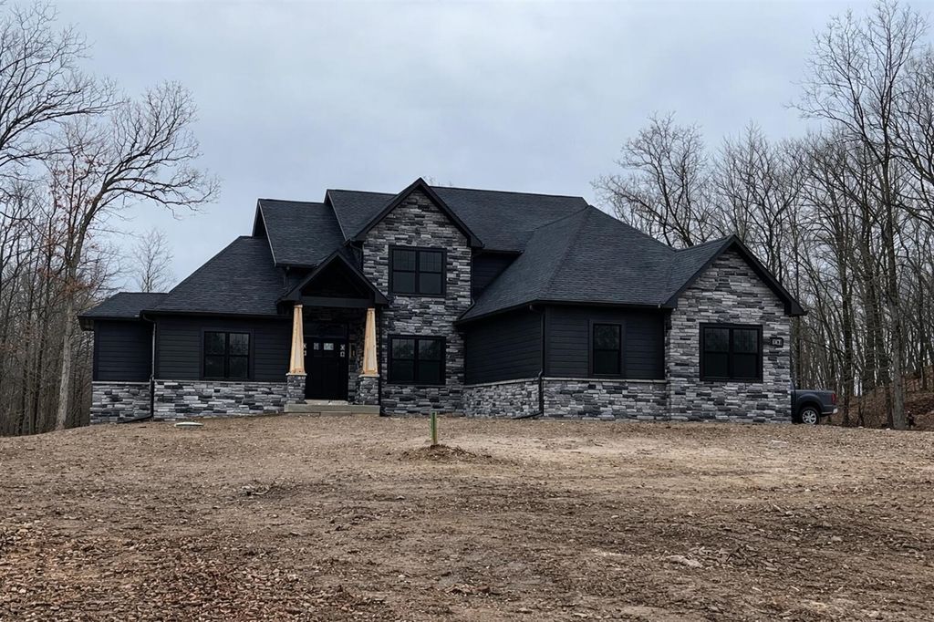 9939 White Tail Drive, Saline, MI 48176