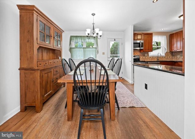 1916 FLORAL DR, Wilmington, DE 19810