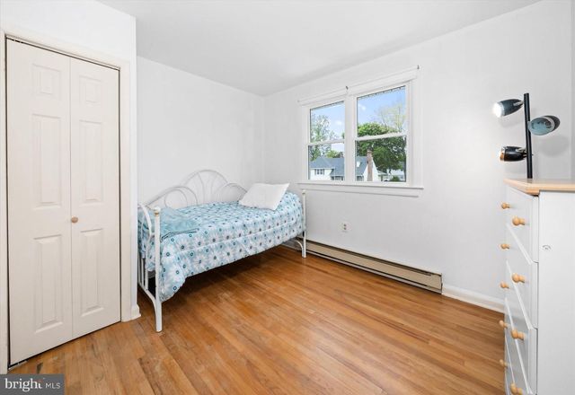 1916 FLORAL DR, Wilmington, DE 19810