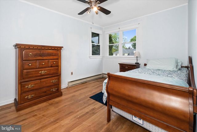 1916 FLORAL DR, Wilmington, DE 19810