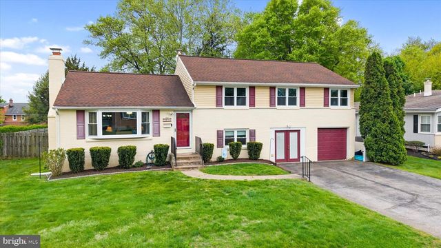 1916 FLORAL DR, Wilmington, DE 19810