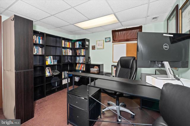 1916 FLORAL DR, Wilmington, DE 19810