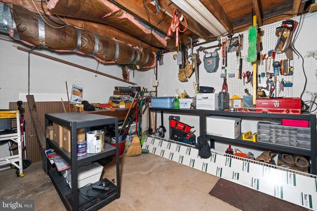 1916 FLORAL DR, Wilmington, DE 19810