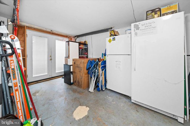 1916 FLORAL DR, Wilmington, DE 19810