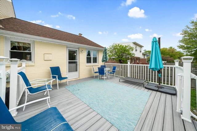 1916 FLORAL DR, Wilmington, DE 19810