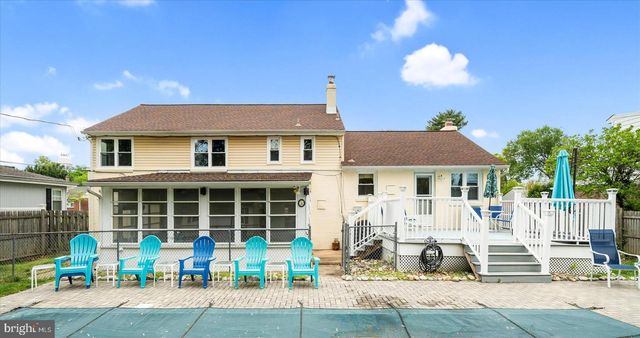 1916 FLORAL DR, Wilmington, DE 19810