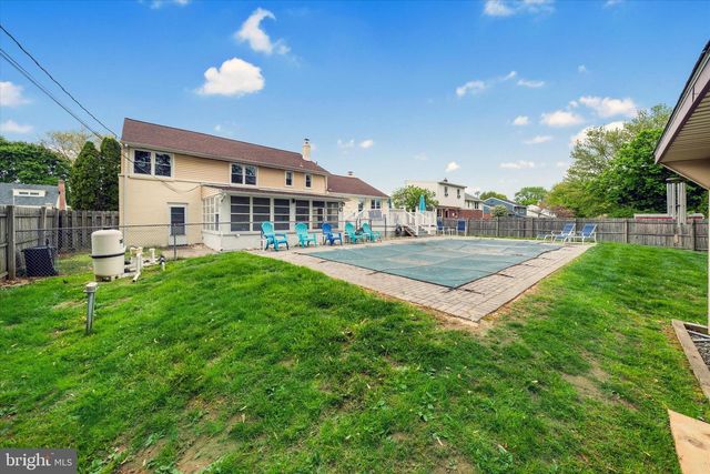 1916 FLORAL DR, Wilmington, DE 19810