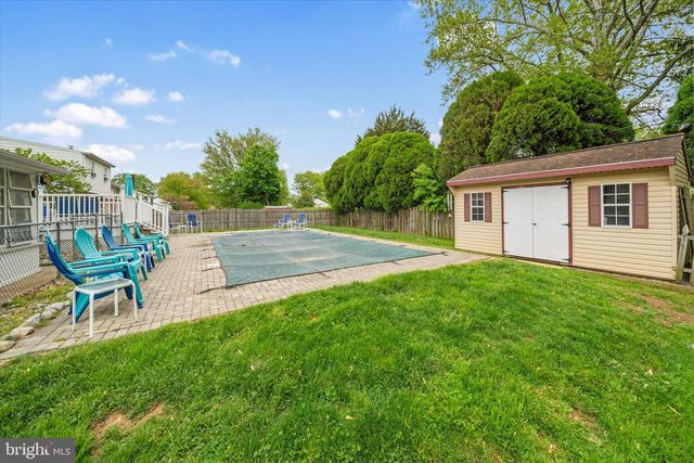 1916 FLORAL DR, Wilmington, DE 19810