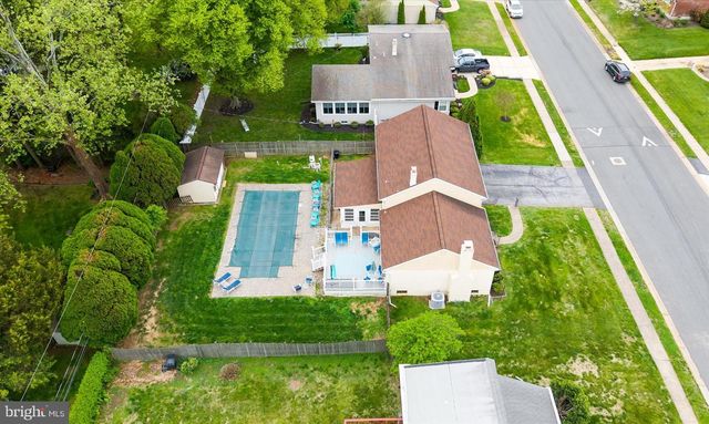 1916 FLORAL DR, Wilmington, DE 19810