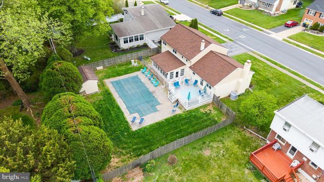 1916 FLORAL DR, Wilmington, DE 19810