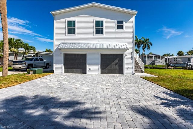11310 Bougainvillea LN, Fort Myers Beach, FL 33931