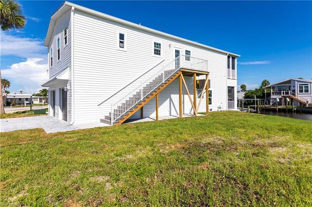 11310 Bougainvillea LN, Fort Myers Beach, FL 33931