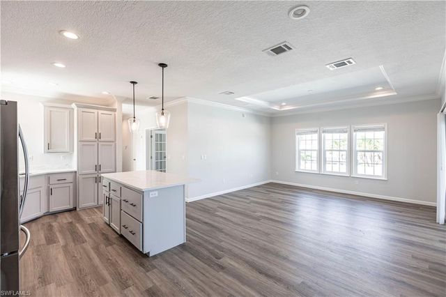 11310 Bougainvillea LN, Fort Myers Beach, FL 33931