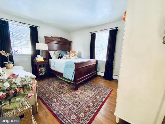 1901 OXFORD VALLEY RD, Yardley, PA 19067