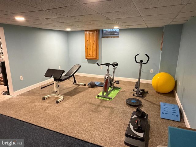 1901 OXFORD VALLEY RD, Yardley, PA 19067