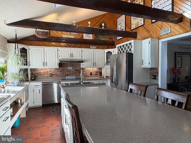 1901 OXFORD VALLEY RD, Yardley, PA 19067