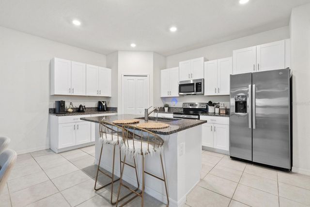 809 TENNYSON MILL CIRCLE, Tampa, FL 33619